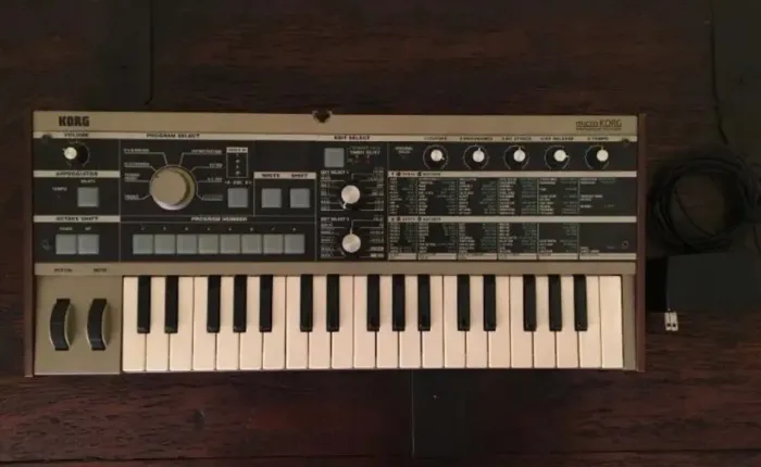 Korg Microkorg MK1 Sintetizador