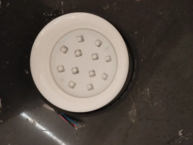Luminária de LED para piscina com 12 LEDs 18w RGB