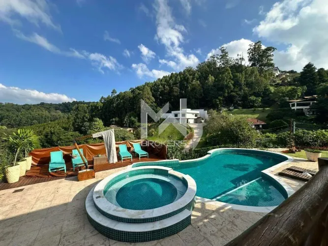 Casa à venda no Condomínio Vale da Santa Fé em Vinhedo - SP