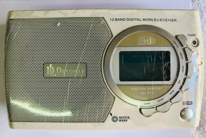 Rádio Digital Diplomat 12 Bandas