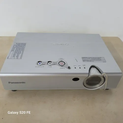 Projetor Panasonic - Usado