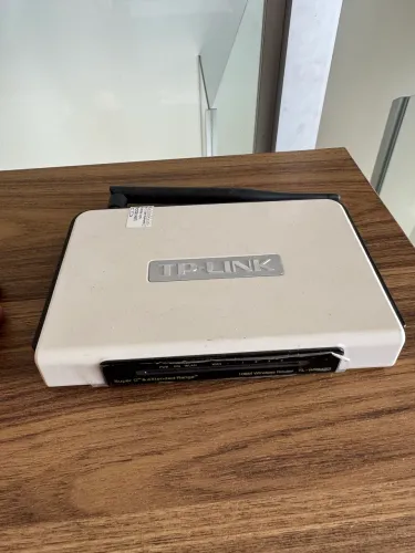 Roteador TP-Link WR642G