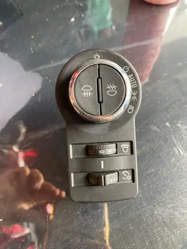 Interruptor Farol Milha Chevrolet Spin 2012 A 2016 Original 