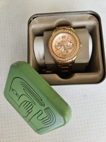 Relógio Fossil NOVO Dourado Feminino com Pedras