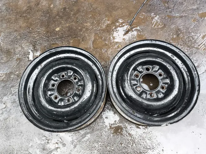 Par Rodas de ferro o par aro 16 calota pressão
