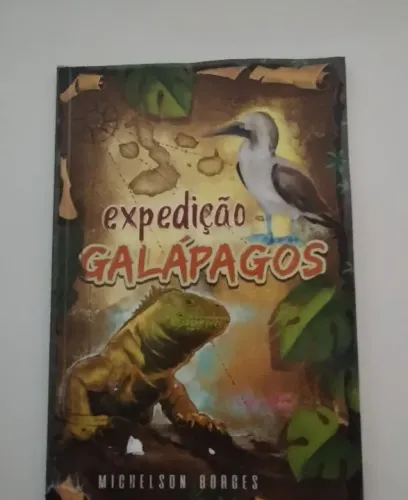 Livro Semi Novo " Expedição Galápagos"