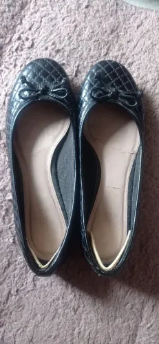 Sapatilha preta com laço