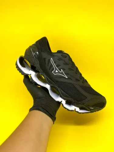 Tênis Mizuno importado 