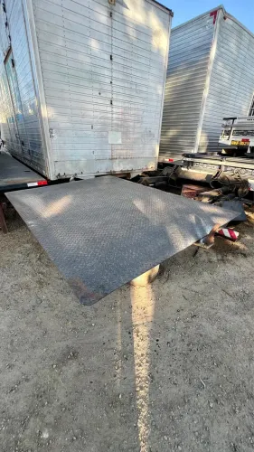 *Plataforma elevatória toco/truck 1,80 metros*