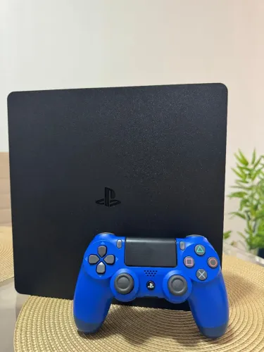 PlayStation 4 Slim 1 TB + jogos digitais