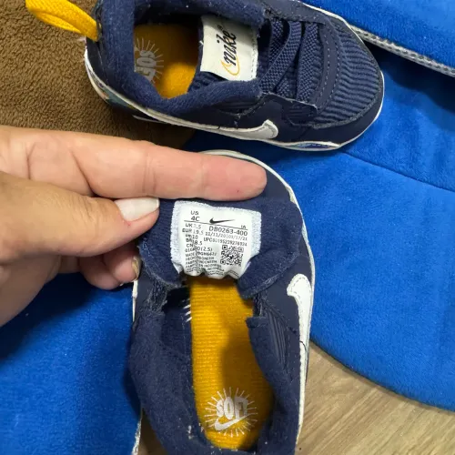 Tênis Nike original , menina usado