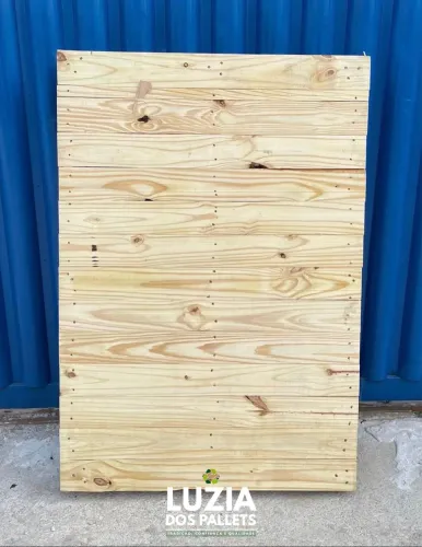 Pallets de madeira de pinus fechado