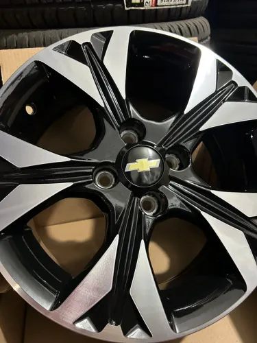 Jogo de rodas r14 modelo Ônix Chevrolet