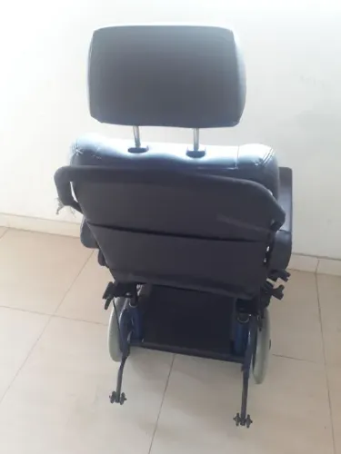Cadeira Adaptada Para Cadeirantes De Automóveis