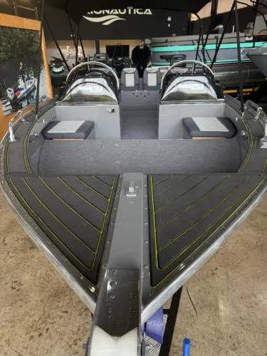 Rionautica Matrix 22 motor 300