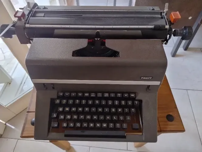 Máquina de escrever 