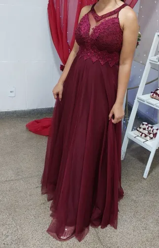 Vestido de Festa Marsala Detalhe em Renda