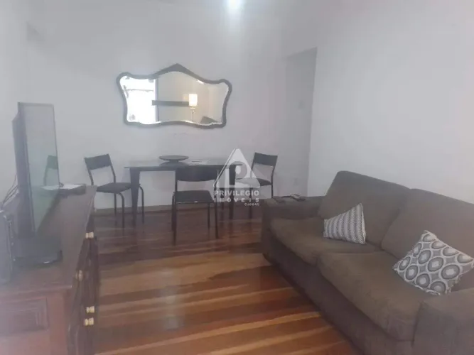 Casa/consultório à venda com 89m2. 3 quartos/salas em Botafogo, Rio de Janeiro/RJ