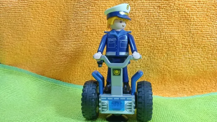 PLAYMOBIL POLICIA-VISITE O MEU PERFIL, E LÁ ENCONTRARÁ TODOS OS MEUS ANÚNCIOS DE PLAYMOBIL