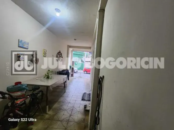 Ilha do Governador - Portuguesa - VENDA - Casa Linear - 2 Quartos - Varanda - Dependências