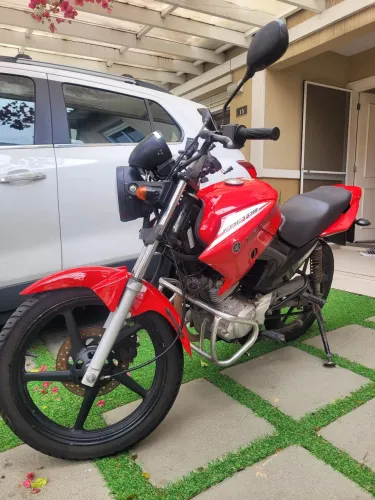 Ybr Factor 125 ED vermelha