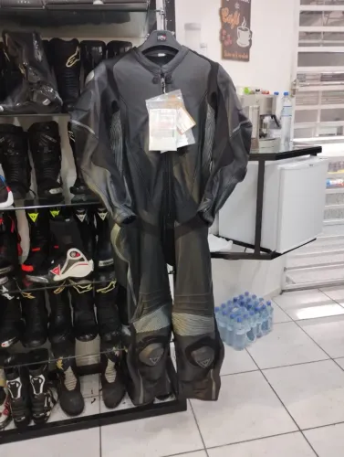 Macacão Dainese 58 Eur Laguna seca 4 NOVO SEM USO 