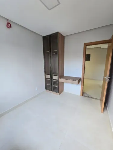 Casa em condomínio fechado em Salinas!!