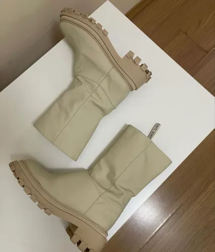 Bota schutz branca couro 