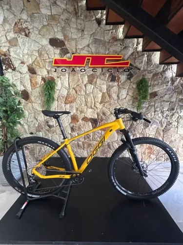 Bic. Oggi 7.3 amarela TAM:17 nova