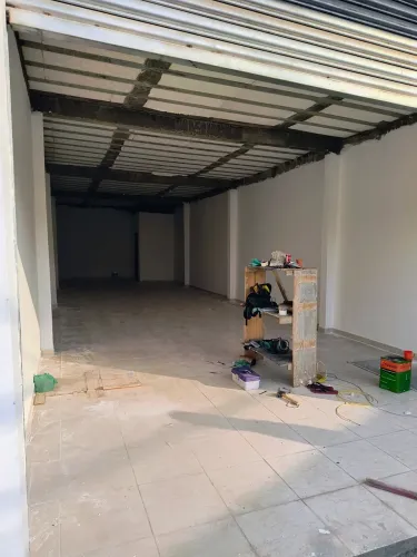 ARNIQUEIRA, CONJ 5, ALUGO LOJA 85M2, PE DIREITO ALTO, SEM BUROCRACIA SÓ 3.000