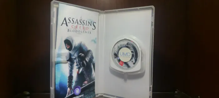 Assassin's Creed: Bloodlines para PSP - Edição Essentials Completo e em Ótimo Estado