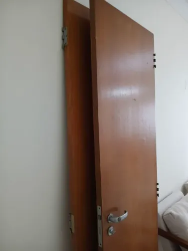 2 Portas de Madeira