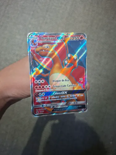 Carta pokemon Charizard GX