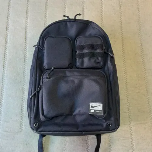 mochila nike preta