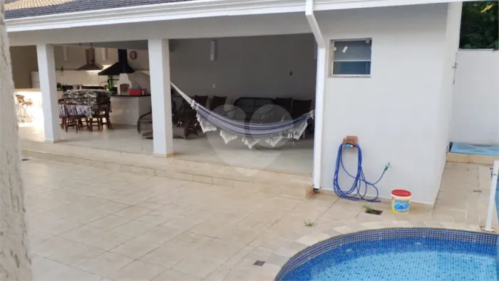 Casa à venda com 4 suítes no condomínio Aruã, Mogi das Cruzes - SP