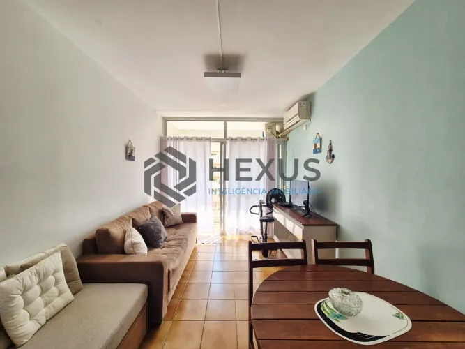 Apartamento com varanda e lazer a 2 quadras da praia nas Pitangueiras, Guarujá