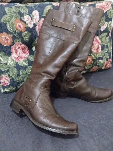 Bota de couro legítimo