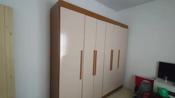 Guarda roupa 6 portas