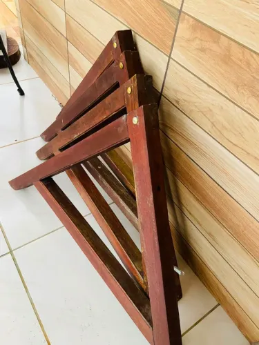 Mão francesa de madeira para janela