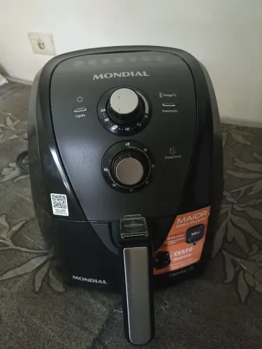 AIR FRYER MONDIAL FAMILY 4L - ÓTIMO ESTADO