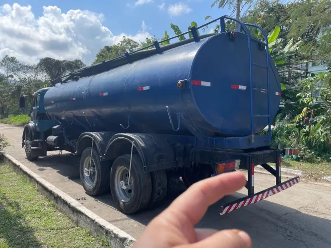 Vendo CAMINHÃO PIPA 20 mil litros 