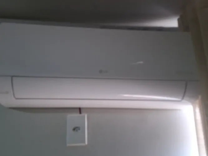 Ar Condicionada LG Dua Inverter 9000 BTU 220 V