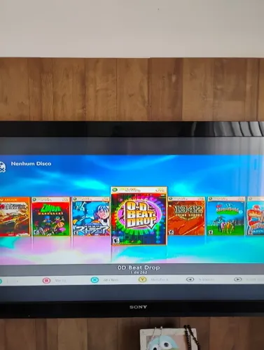 Xbox 360E com HD externo mais de,250jogos e 3 emulador um controle sem fio, mais fonte e