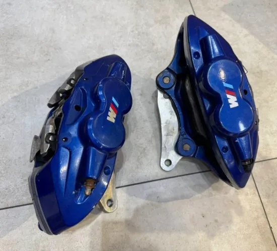 Pinças brembo 4 pistões. Série performance BMW.