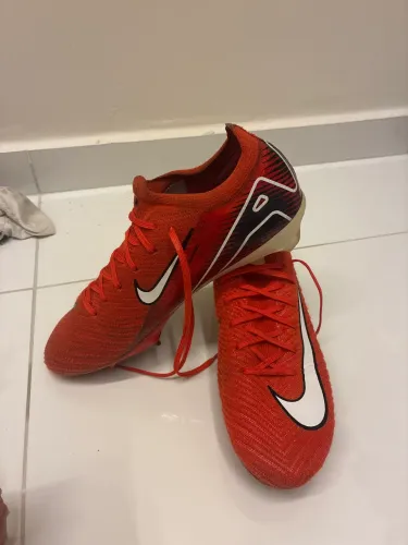 Chuteira Nike Zoom Mercurial Vapor 16 Elite