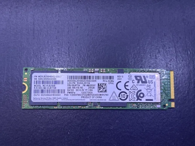 SSD Samsung PM981a 256GB NVMe M.2 PCIe 3.0 x4.