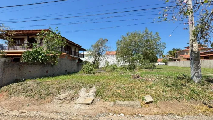 Terreno plano de 315m² no Condomínio Sonho de Vida para venda- Araruama/RJ