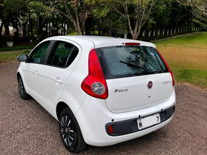 Fiat Palio Attractive 1.0 EVO Fire Flex 8V 5P 2013
