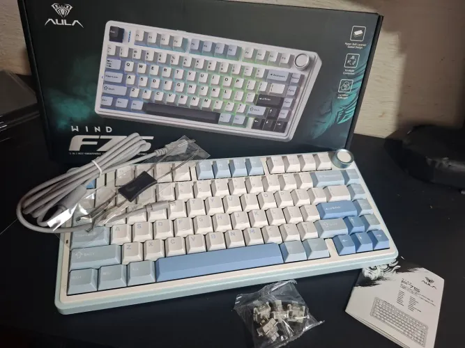 Teclado Mecânico Aula F75