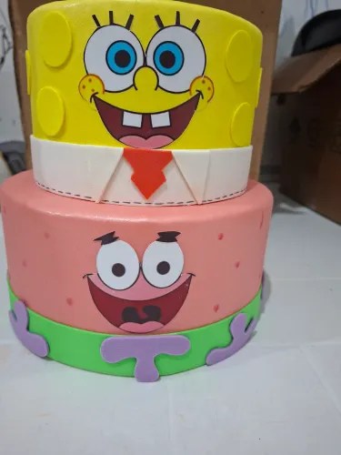 Bolo Fake 2 andar Bob esponja 